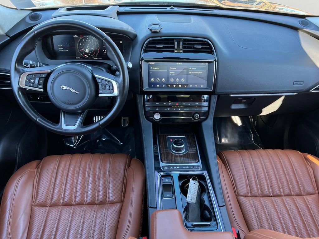 Used 2019 Jaguar F-PACE Portfolio image 11