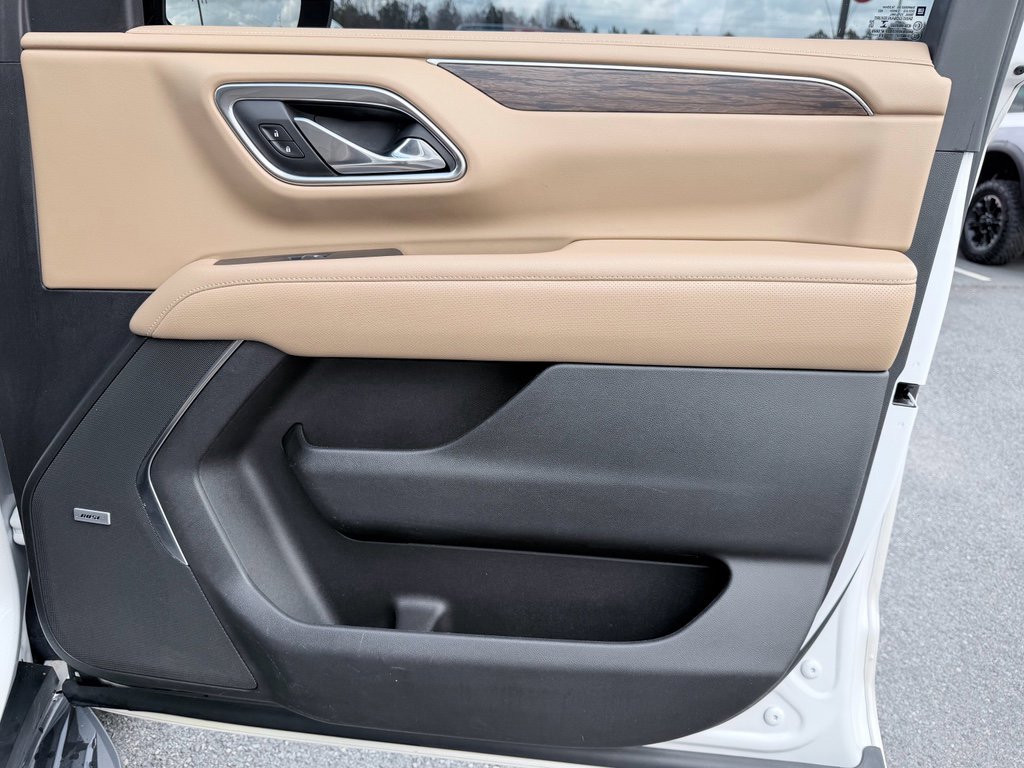 Used 2021 Chevrolet Suburban Premier w/ Premium Package image 30