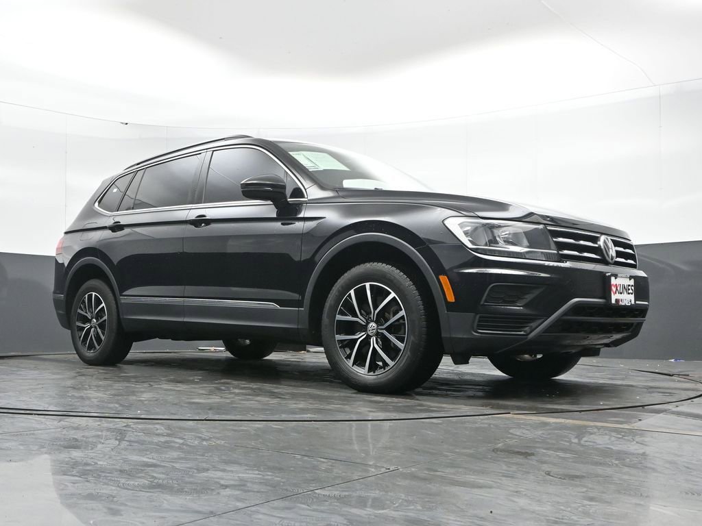 Used 2021 Volkswagen Tiguan SE AWD/4WD image 48