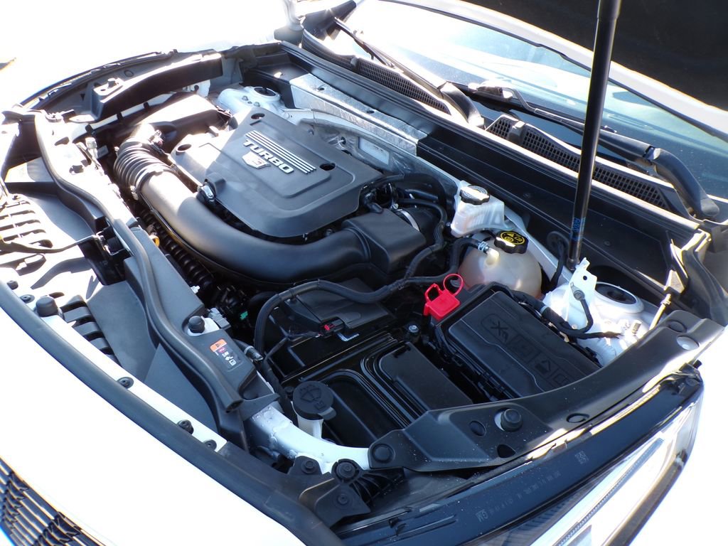 Used 2020 Cadillac XT4 Premium Luxury w/ Cold Weather Package image 32