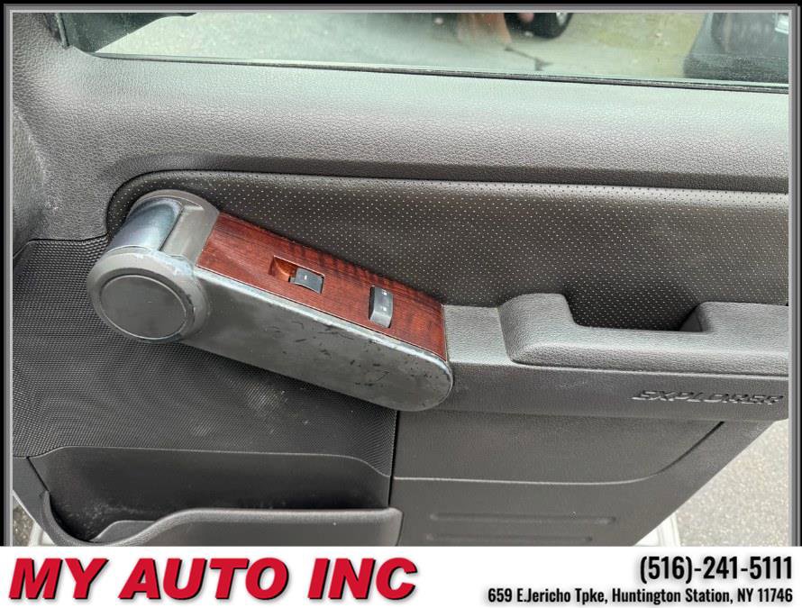 Used 2010 Ford Explorer Limited image 29