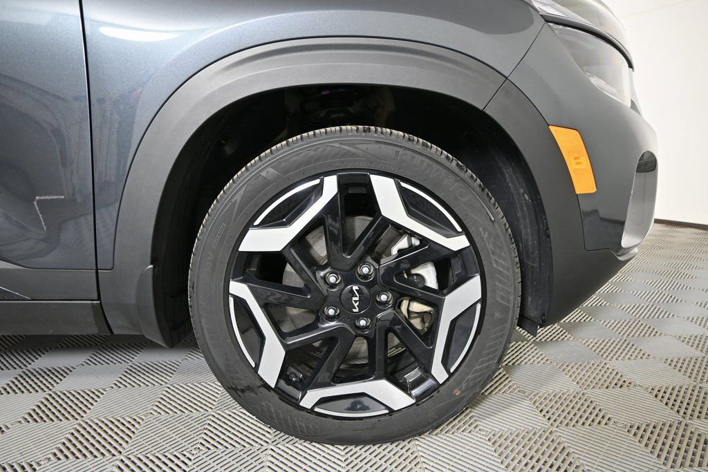 Used 2024 Kia Seltos SX image 11