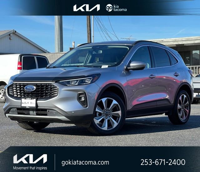 Used 2024 Ford Escape Platinum image 1