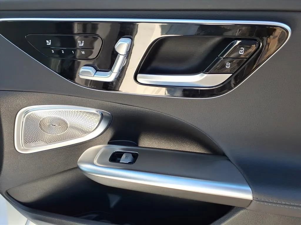 Used 2024 Mercedes-Benz C 300 4MATIC Sedan w/ AMG Line w/ Night Package image 12