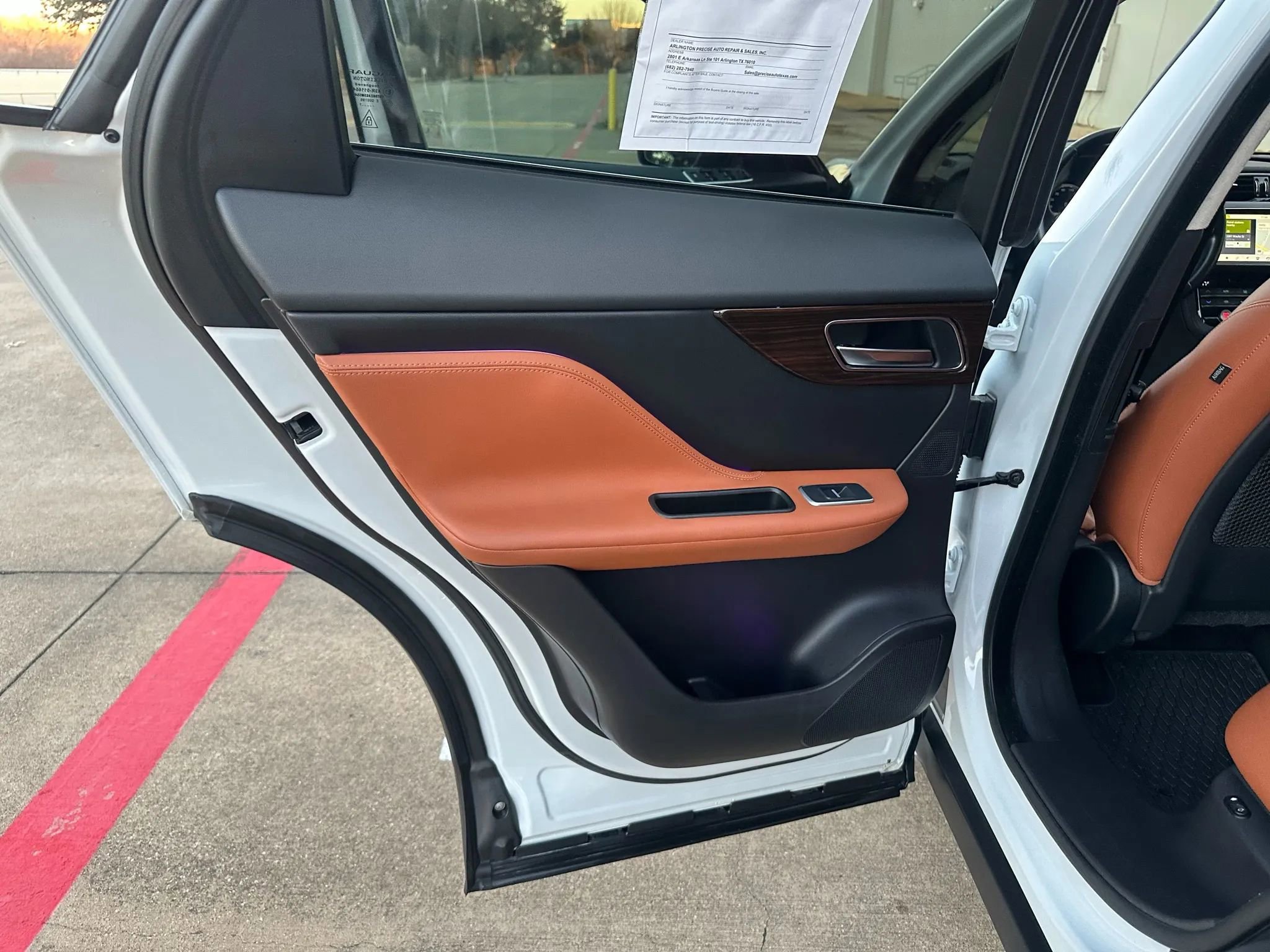 Used 2018 Jaguar F-PACE Portfolio image 18