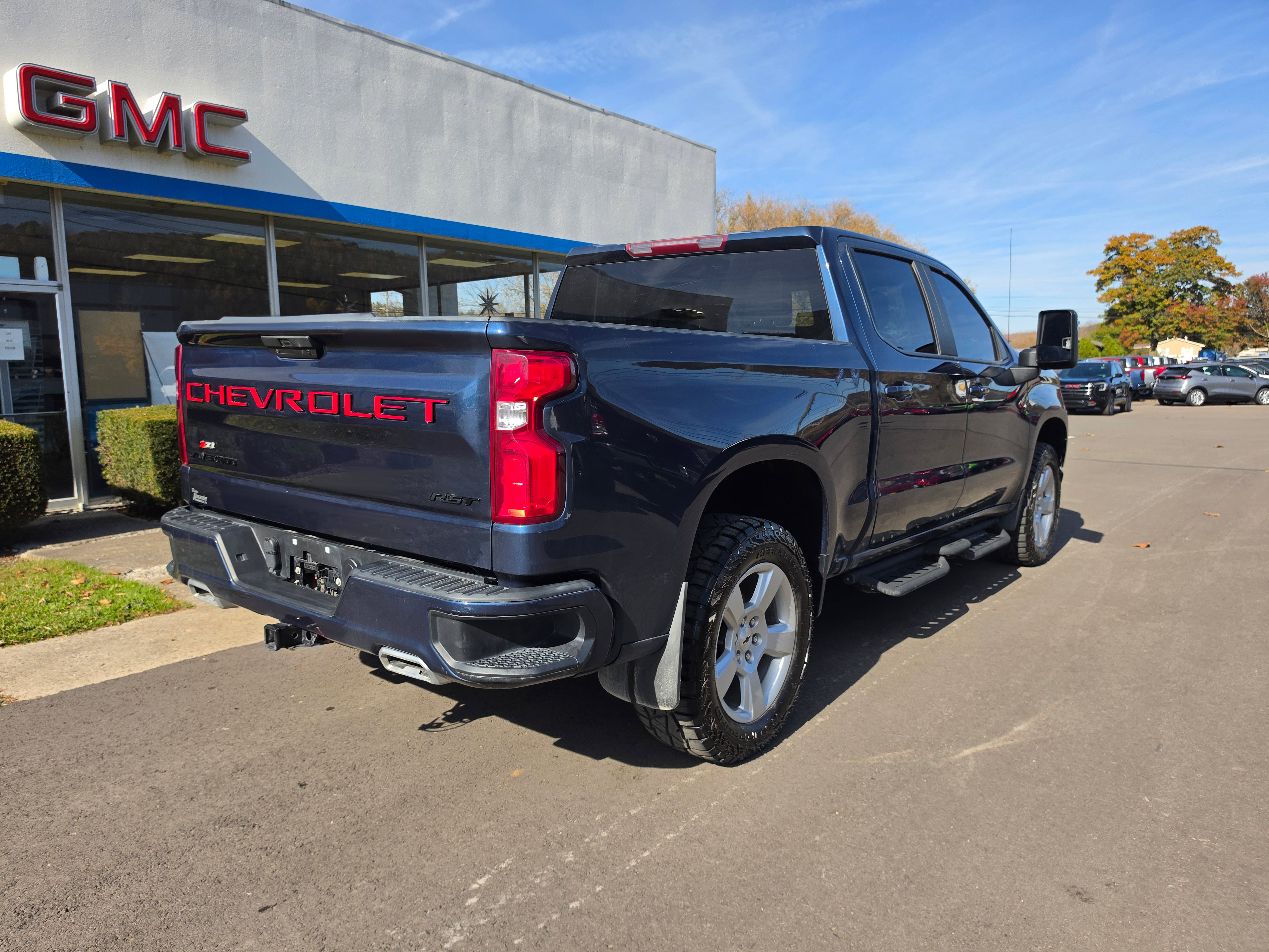 Used 2021 Chevrolet Silverado 1500 RST AWD/4WD image 3