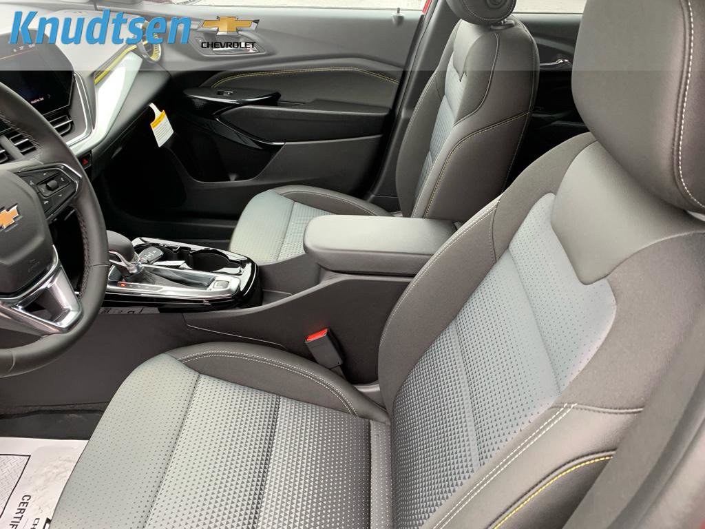 New 2026 Chevrolet Trax LT w/ Driver Confidence Package image 18