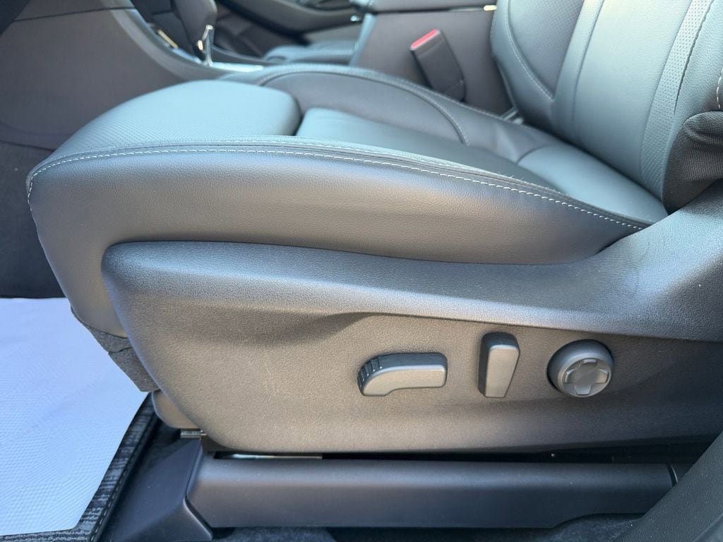 Used 2026 Subaru Ascent Limited AWD/4WD image 14