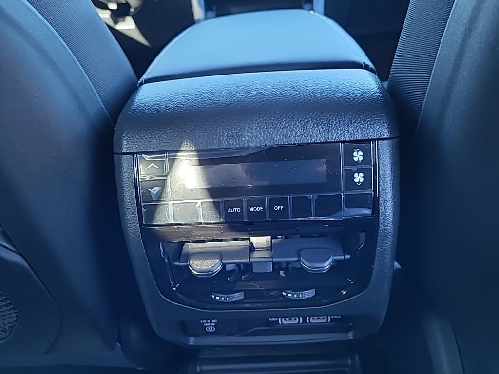 New 2025 Jeep Grand Cherokee L Altitude image 29