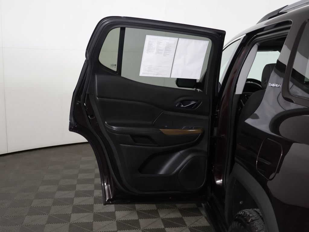Used 2021 GMC Acadia SLE w/ GMC Pro Grade Package AWD/4WD image 24