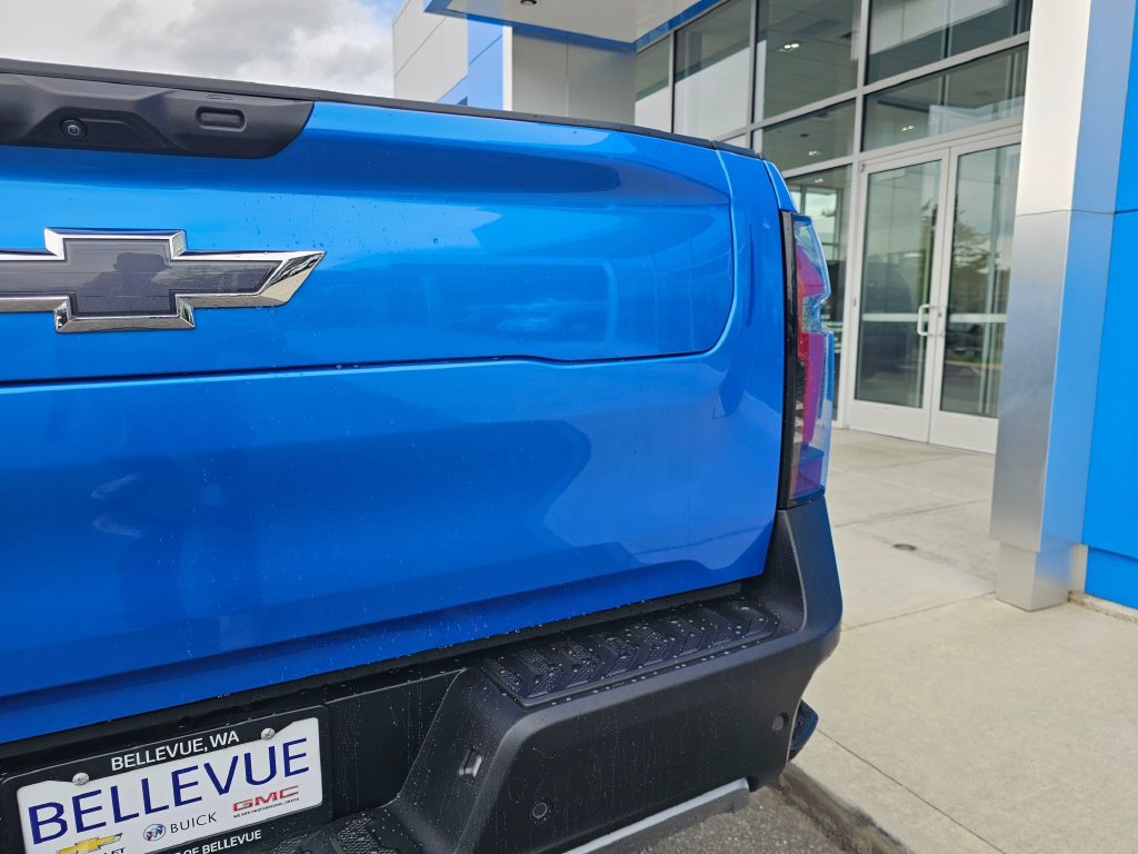 Used 2026 Chevrolet Silverado EV Trail Boss AWD/4WD image 17