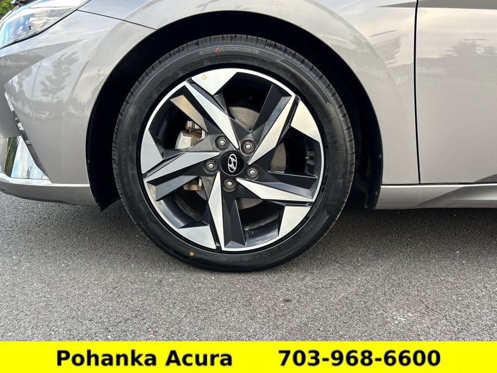 Used 2023 Hyundai Elantra Limited FWD image 29
