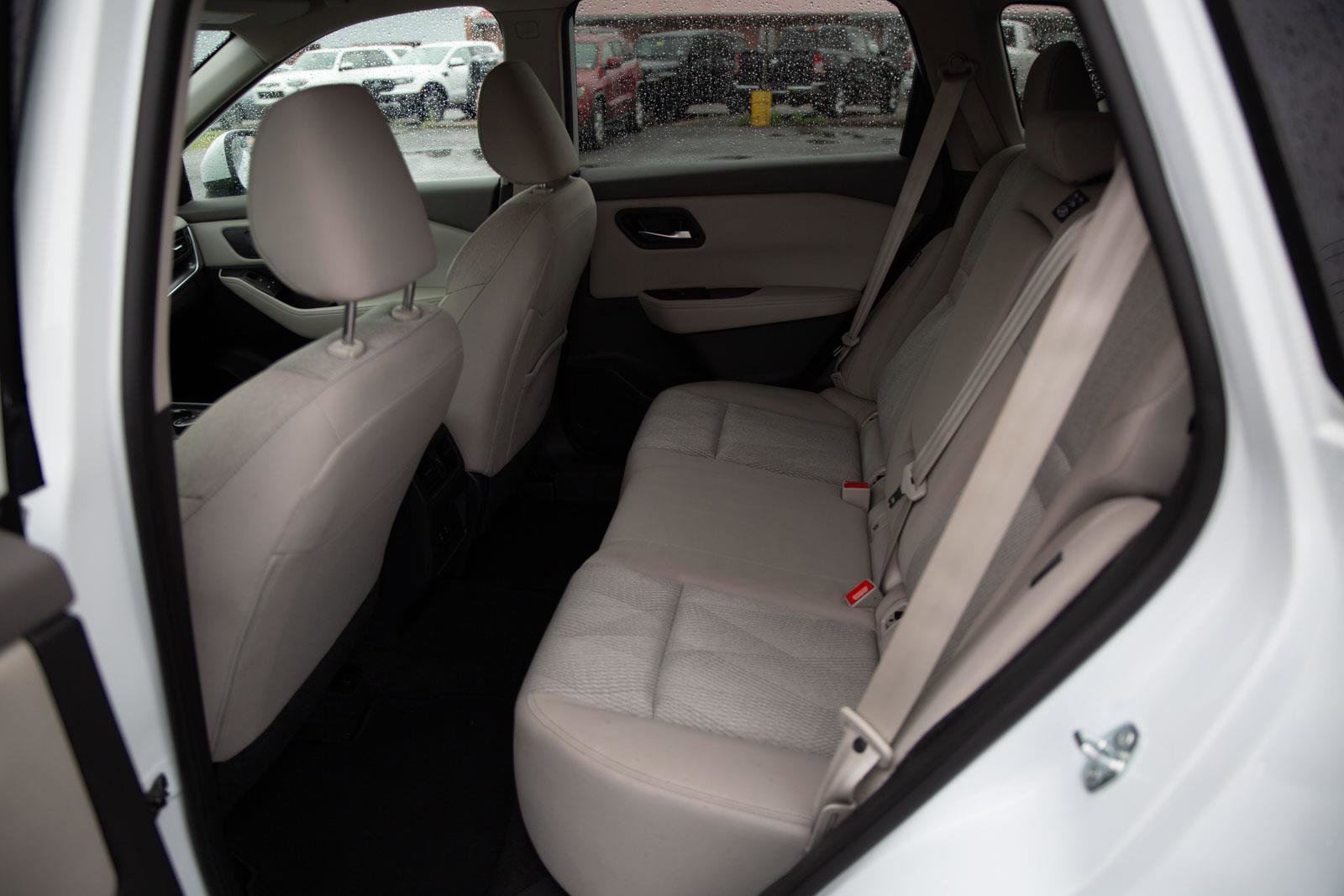Used 2025 Nissan Rogue SV AWD/4WD image 21