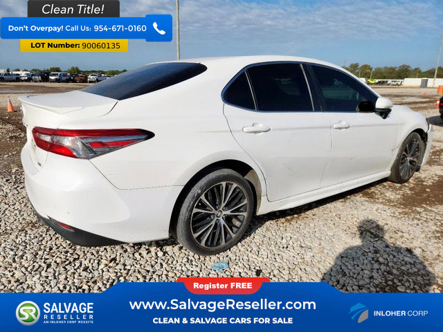 Used 2018 Toyota Camry SE image 4