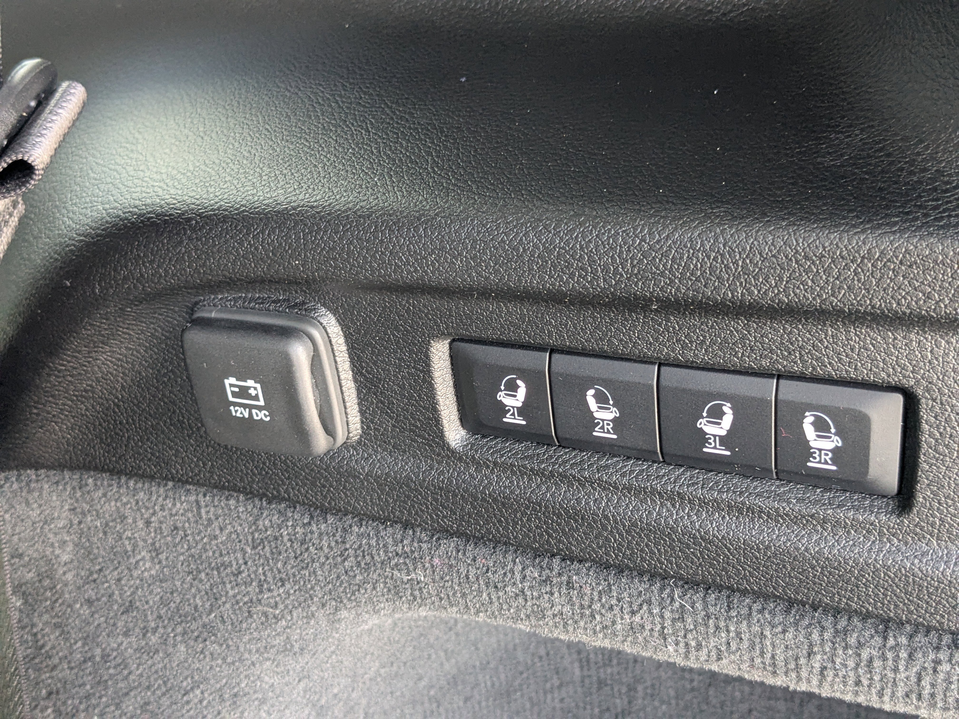Used 2023 Jeep Grand Cherokee L Summit w/ Luxury Tech Group V AWD/4WD image 15