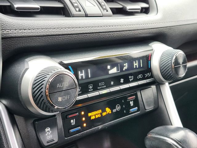 Used 2020 Toyota RAV4 Limited image 23