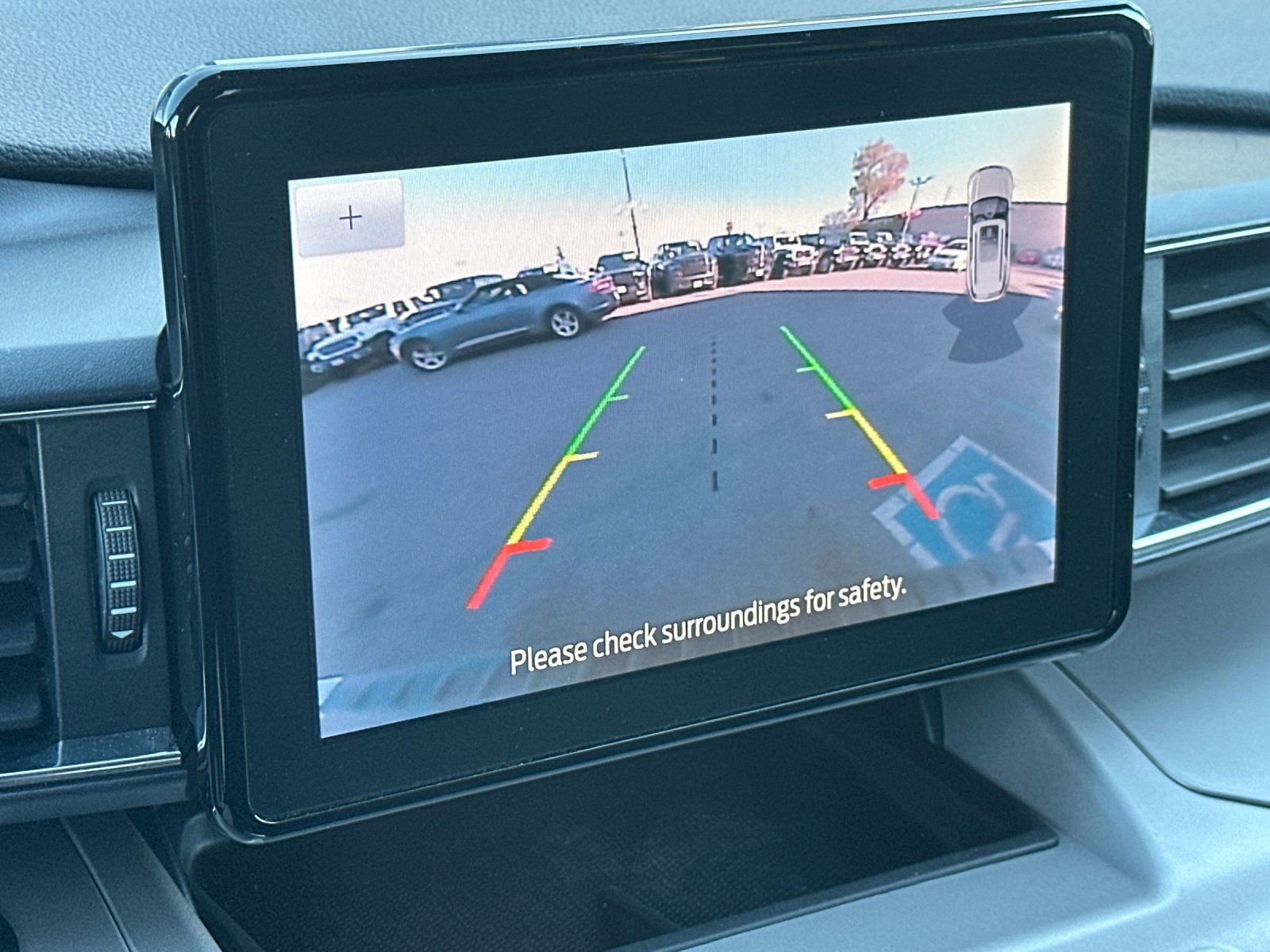 Used 2024 Ford Explorer XLT w/ Equipment Group 202A image 20