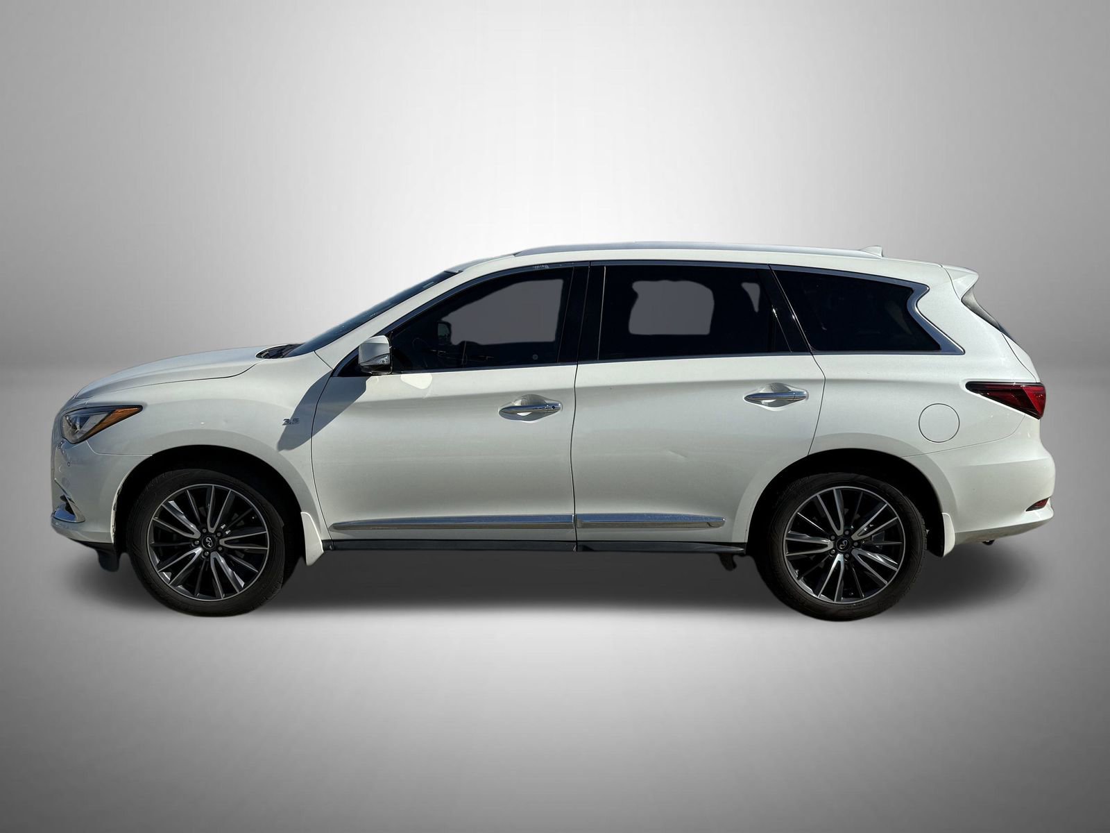 Used 2017 INFINITI QX60 Luxe w/ Deluxe Technology Package