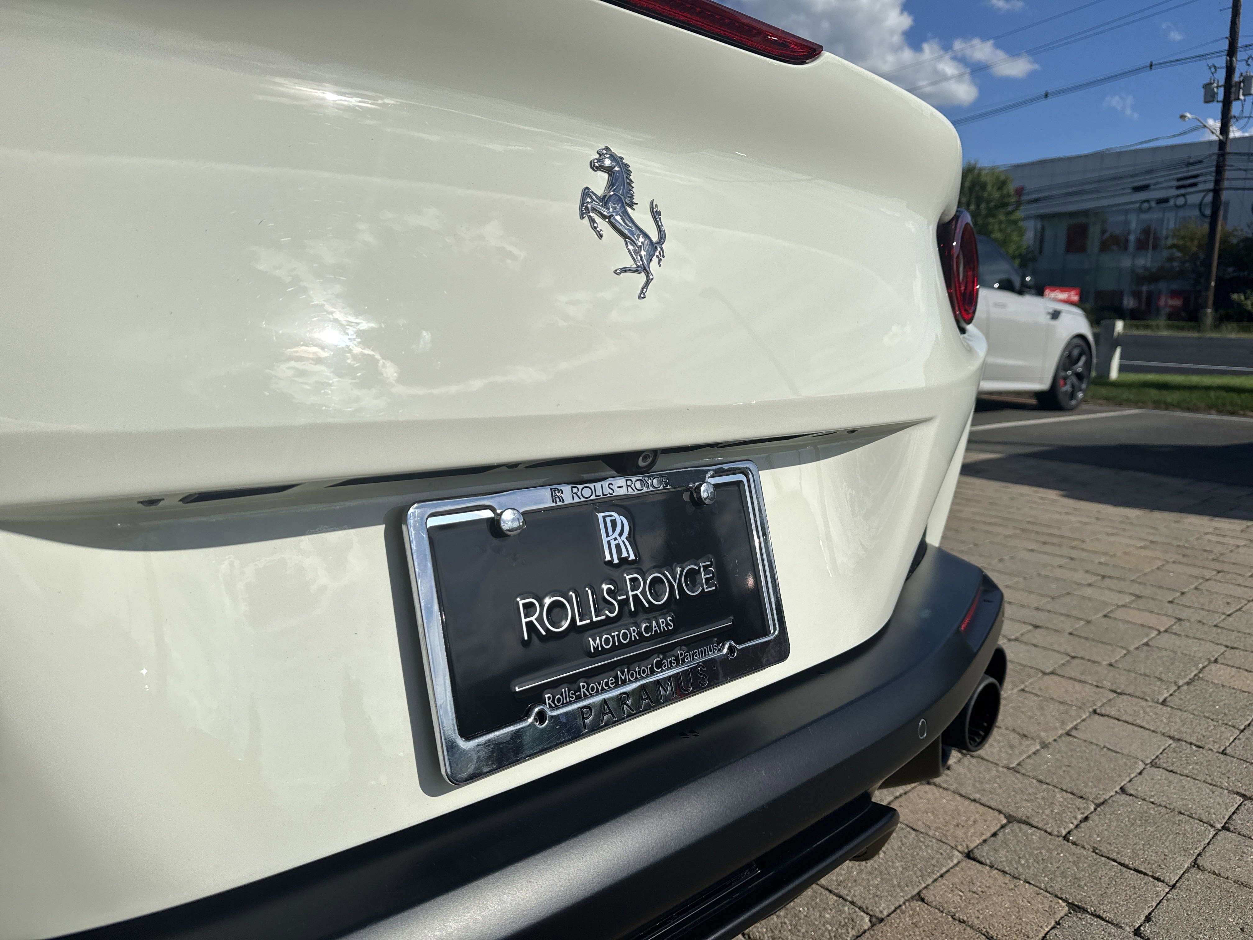 Used 2019 Ferrari Portofino image 25