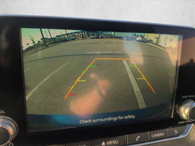 Used 2025 Nissan Sentra SV image 14