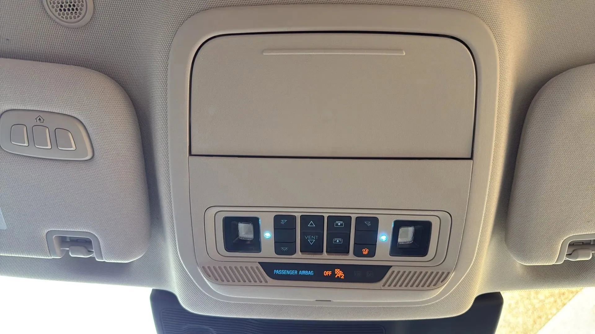 Used 2020 Ford Explorer Limited image 22