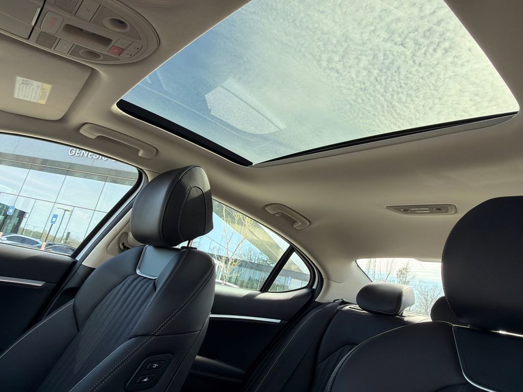 Used 2026 Genesis G70 2.5T Prestige image 11