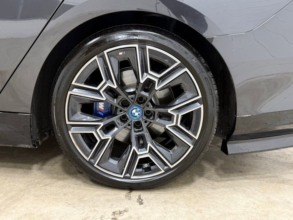 Used 2025 BMW i5 xDrive40 w/ M Sport Package image 46