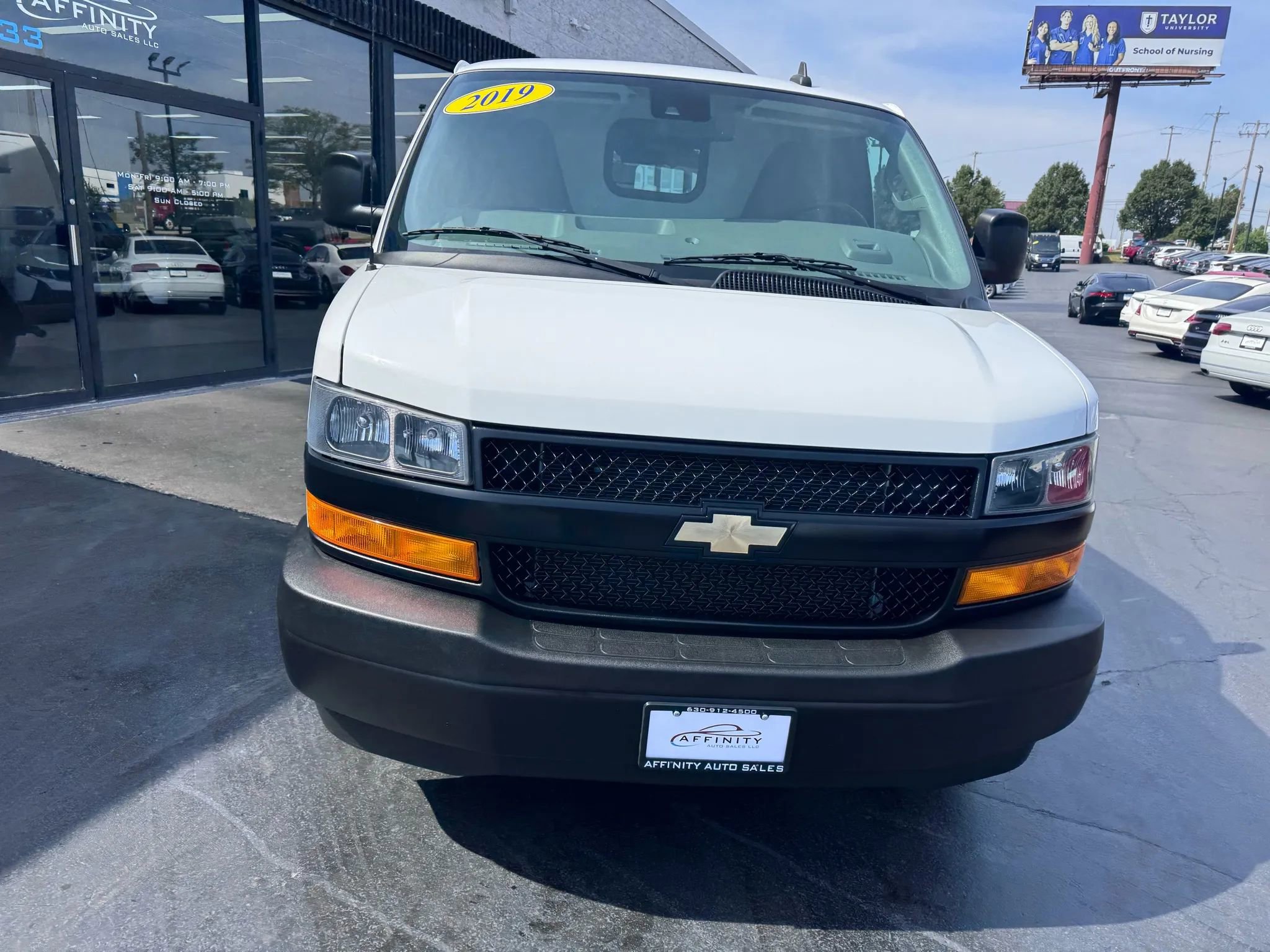 Used 2019 Chevrolet Express 2500 image 8