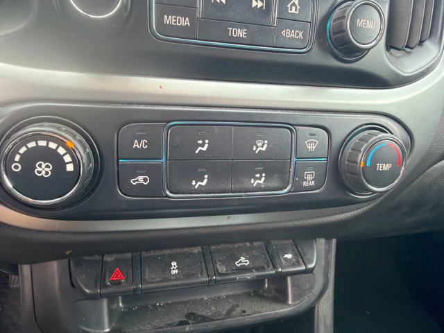 Used 2016 Chevrolet Colorado LT w/ LT Convenience Package RWD image 8