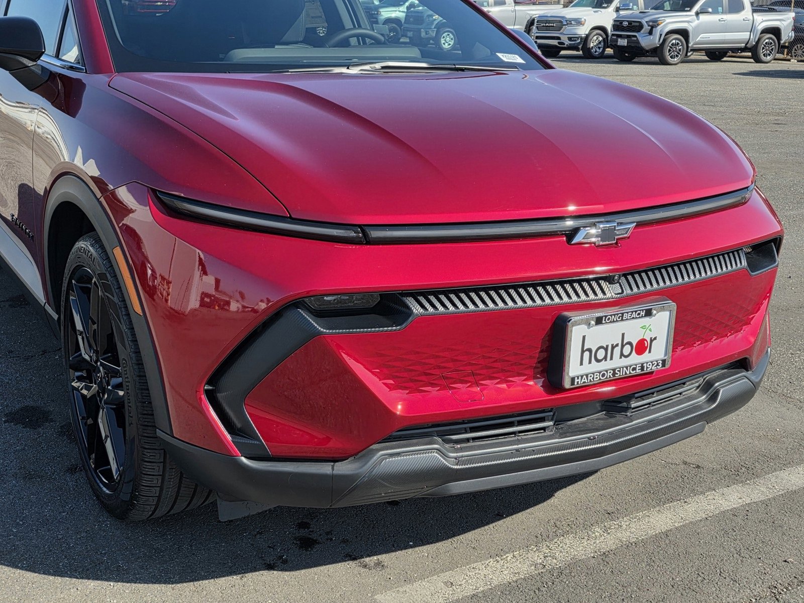 New 2026 Chevrolet Equinox EV LT w/ LPO, Blackout Package image 9