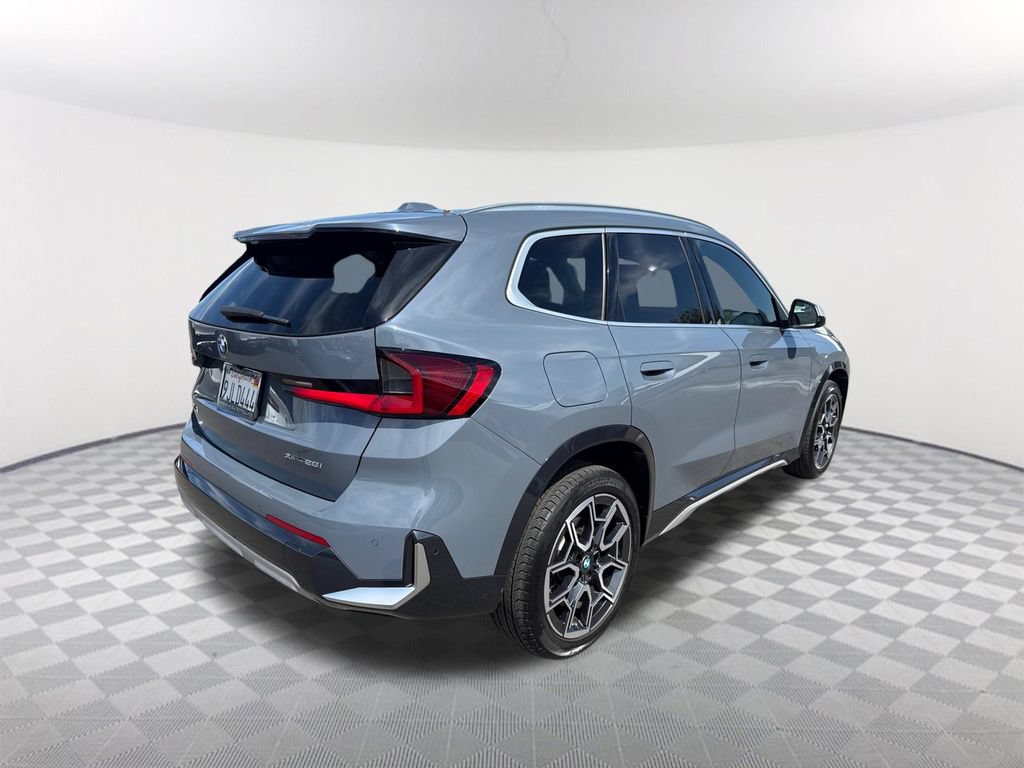 Used 2023 BMW X1 xDrive28i AWD/4WD image 4