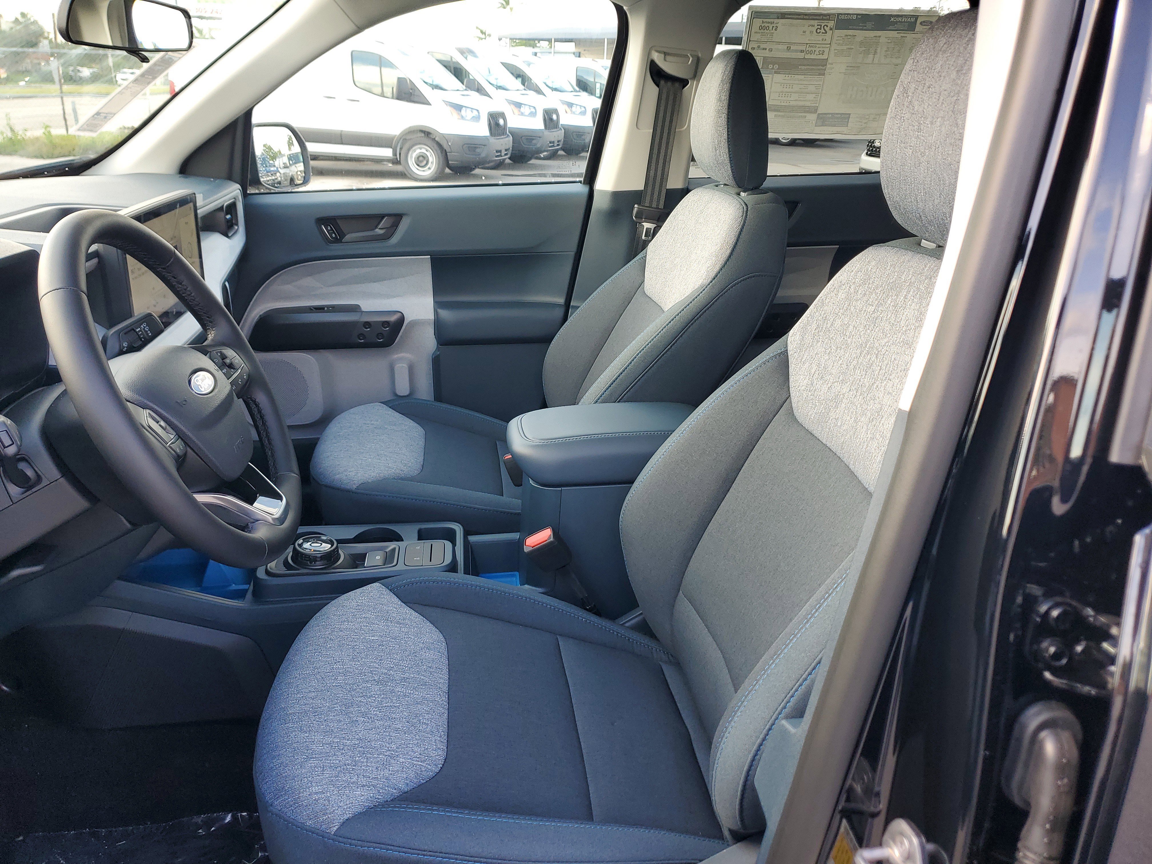 New 2025 Ford Maverick XLT w/ XLT Luxury Package image 10