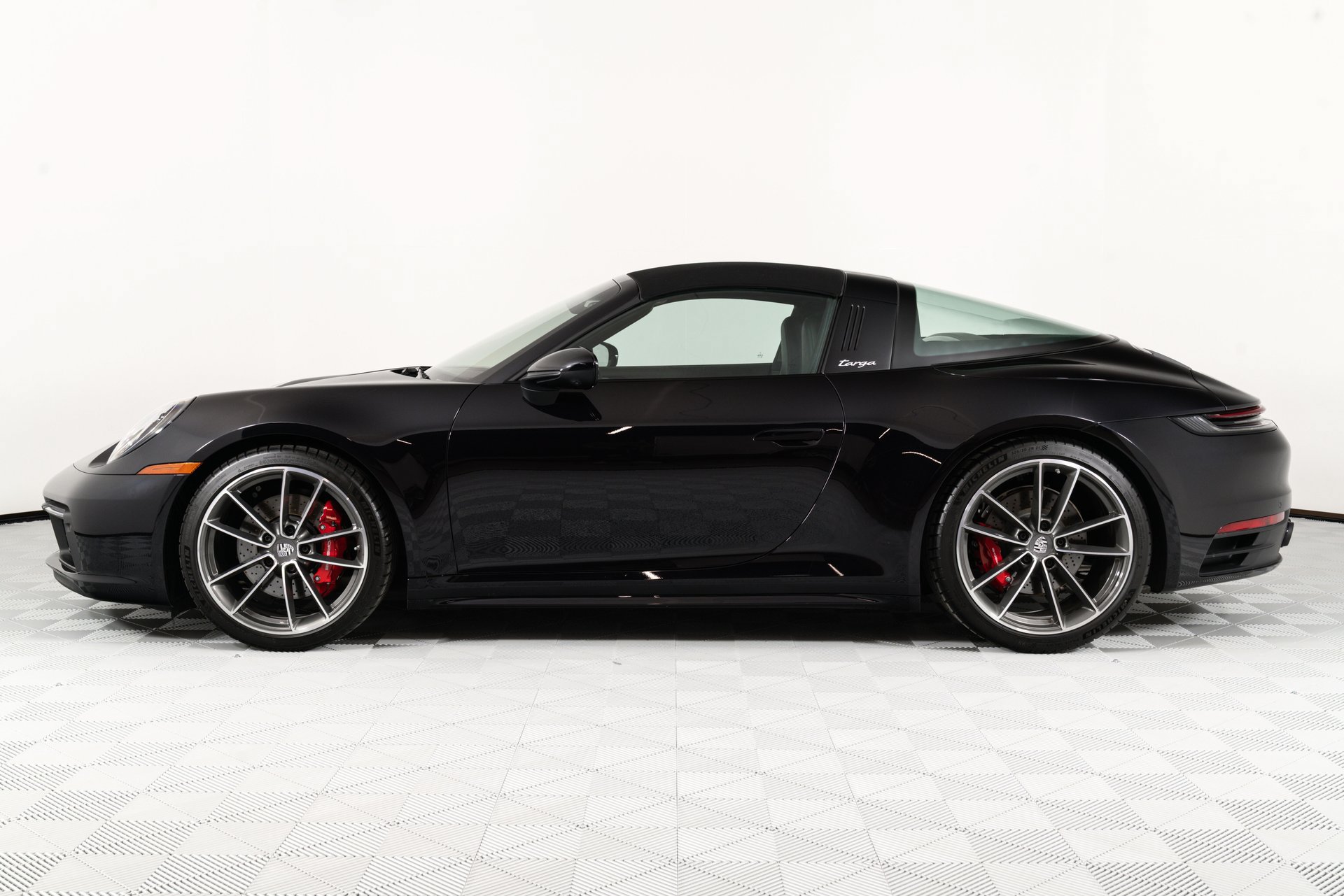 Used 2024 Porsche 911 Targa 4S w/ Premium Package AWD/4WD image 4