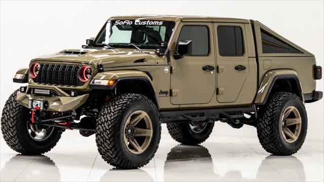 Used 2025 Jeep Gladiator Sport image 11