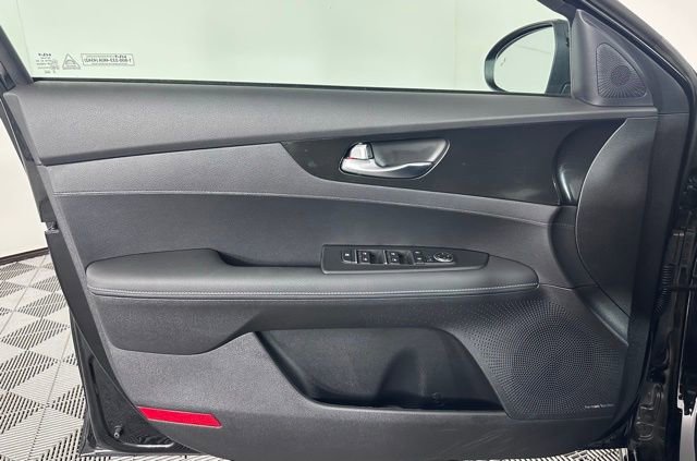 Used 2023 Kia Forte GT-Line w/ GT-Line Premium Package image 13