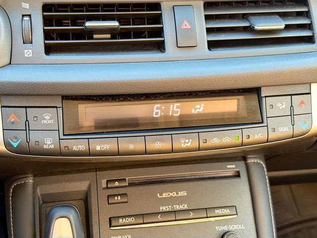 Used 2015 Lexus CT 200h w/ Navigation Package FWD image 17