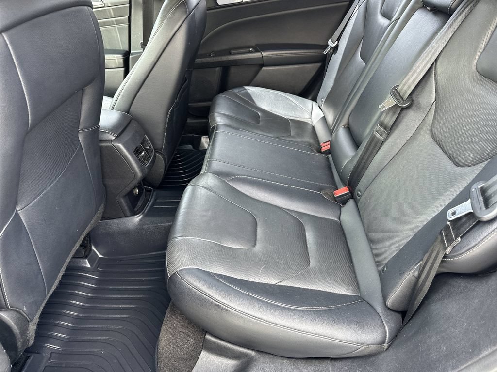 Used 2020 Ford Fusion Titanium AWD/4WD image 17