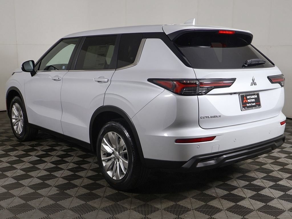 New 2026 Mitsubishi Outlander ES AWD/4WD image 10