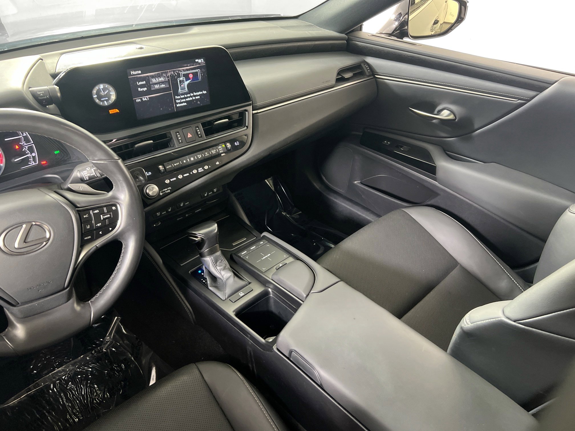 Used 2022 Lexus ES 350 w/ Premium Package image 23