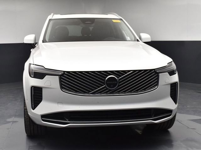 Used 2025 Volvo XC90 B5 Plus w/ Protection Package Premier image 3