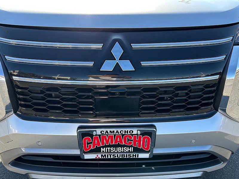 Used 2025 Mitsubishi Outlander SE FWD image 5