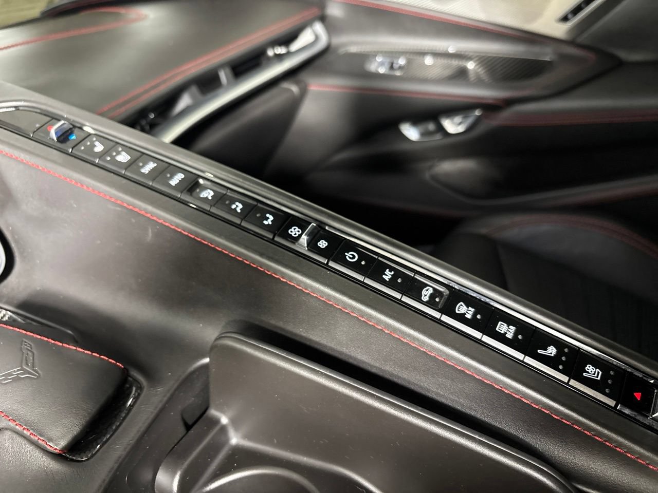 Used 2021 Chevrolet Corvette Stingray Premium Conv w/ 3LT RWD image 19