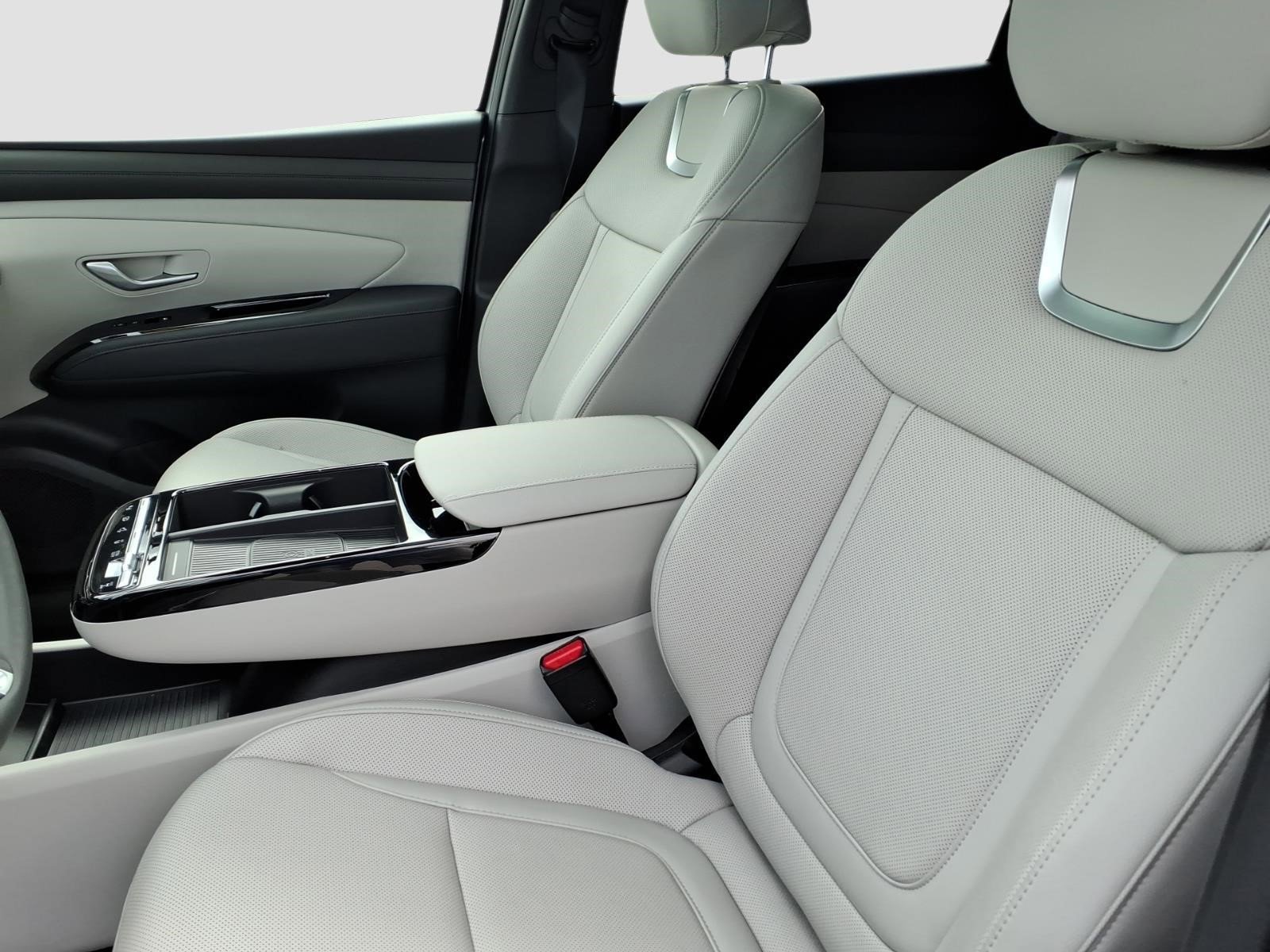 Used 2025 Hyundai Tucson Limited image 11