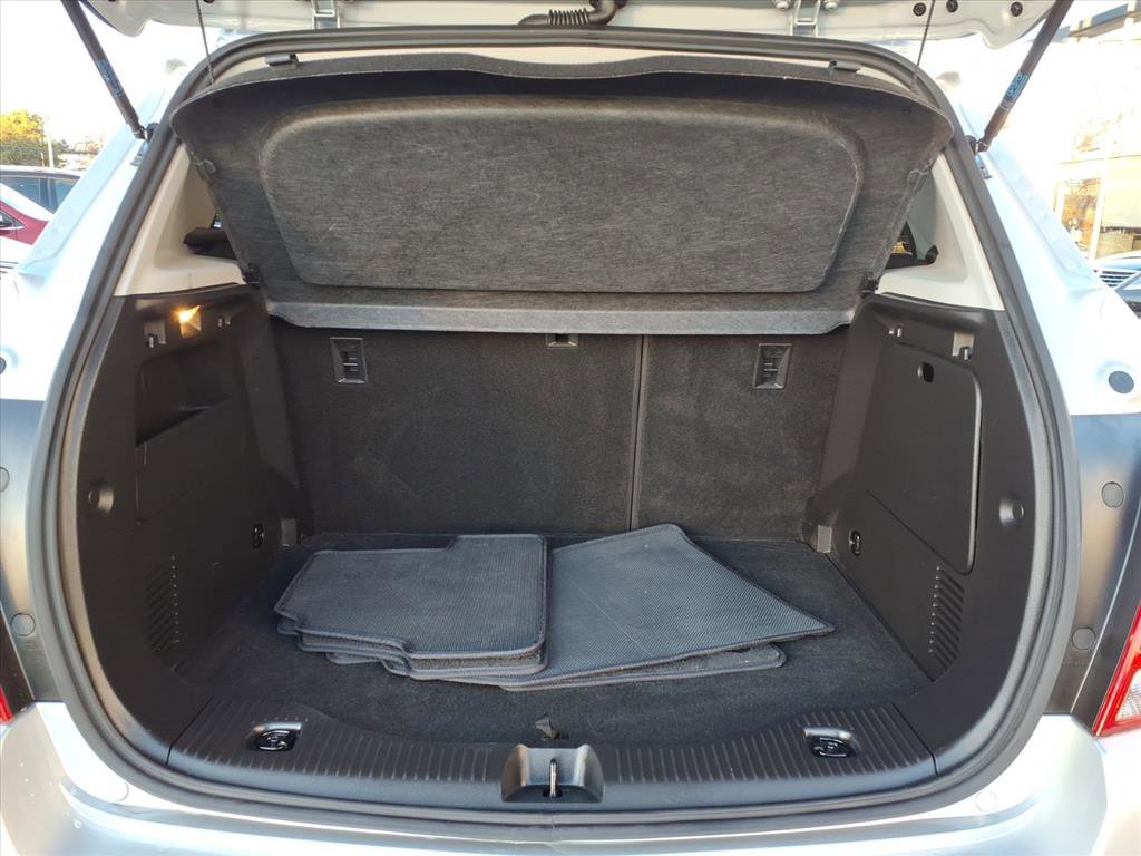 Certified 2022 Chevrolet Trax LT w/ LT Convenience Package image 8