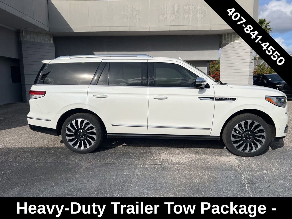Used 2023 Lincoln Navigator Black Label image 2