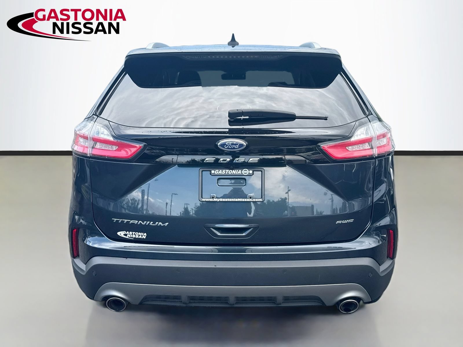 Used 2024 Ford Edge Titanium AWD/4WD image 7