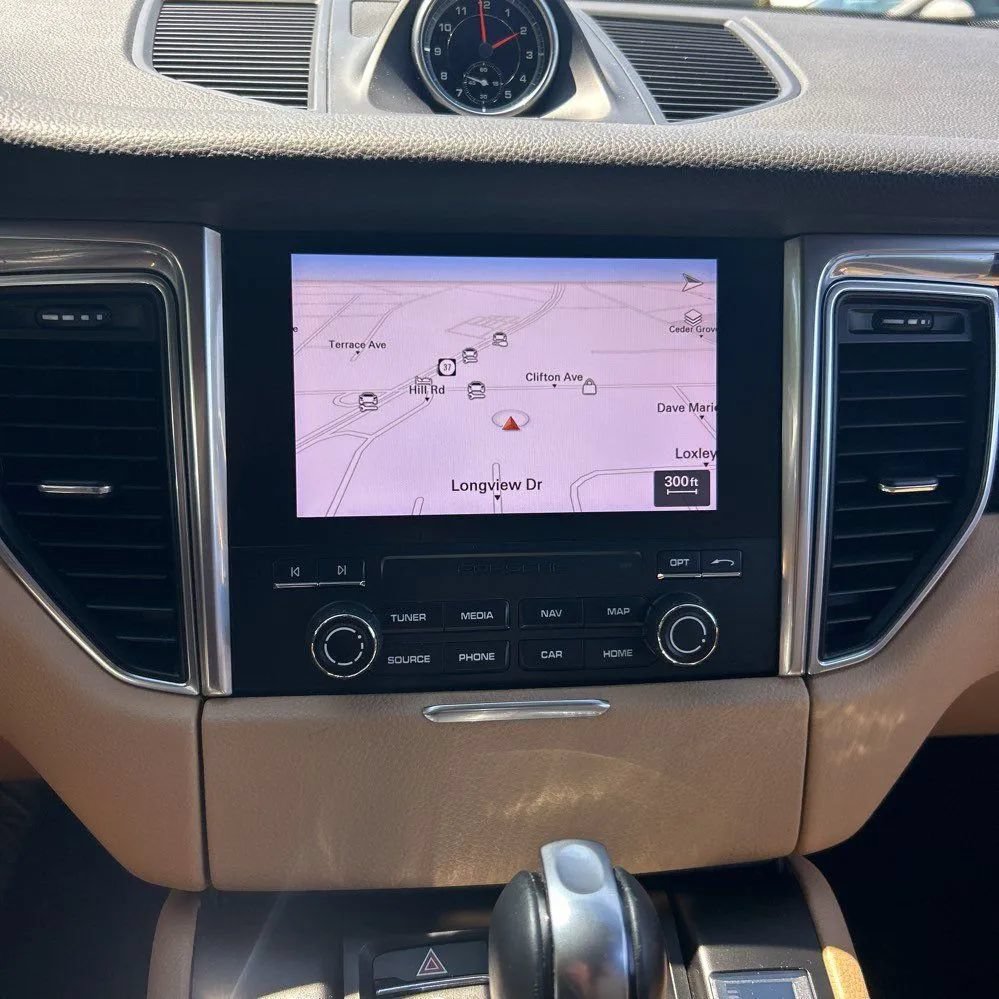 Used 2017 Porsche Macan S AWD/4WD image 28