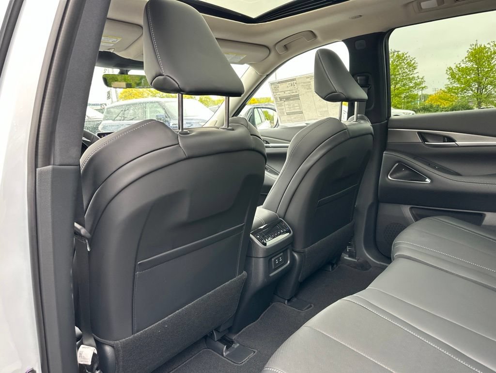 New 2027 INFINITI QX60 Luxe w/ Cargo Package AWD/4WD image 31