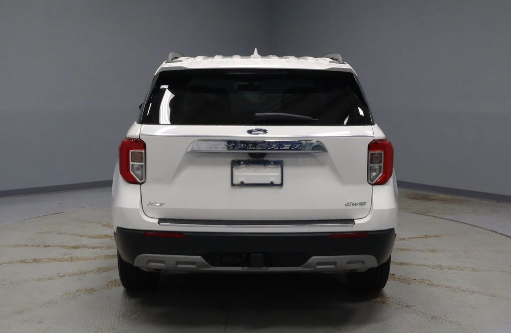 Certified 2023 Ford Explorer XLT w/ Equipment Group 202A AWD/4WD image 10