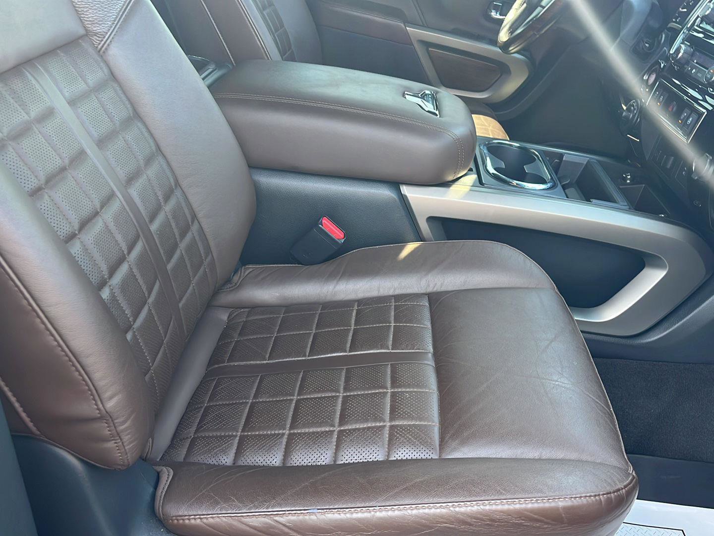 Used 2021 Nissan Titan Platinum Reserve w/ Moonroof Package AWD/4WD image 31